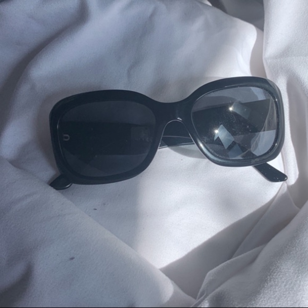 Vintage Chanel Sunglassess w/box